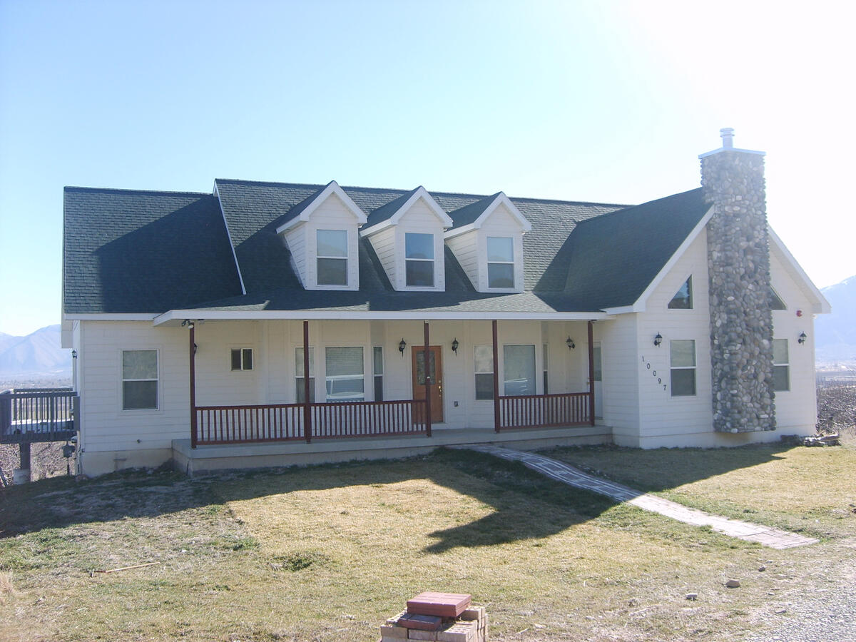 Cape Cod and Farmhouse Cape Cod and Farmhouse